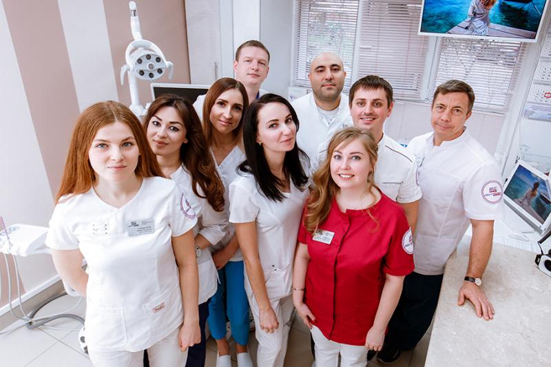 Стоматолог